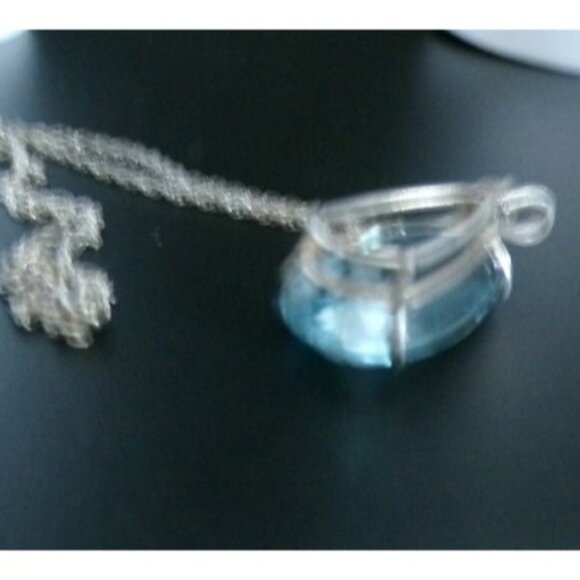 Natural Blue Topaz Pear shaped 30mm X 17MM Pendant 18" J Avery twisted chain - Picture 10 of 16